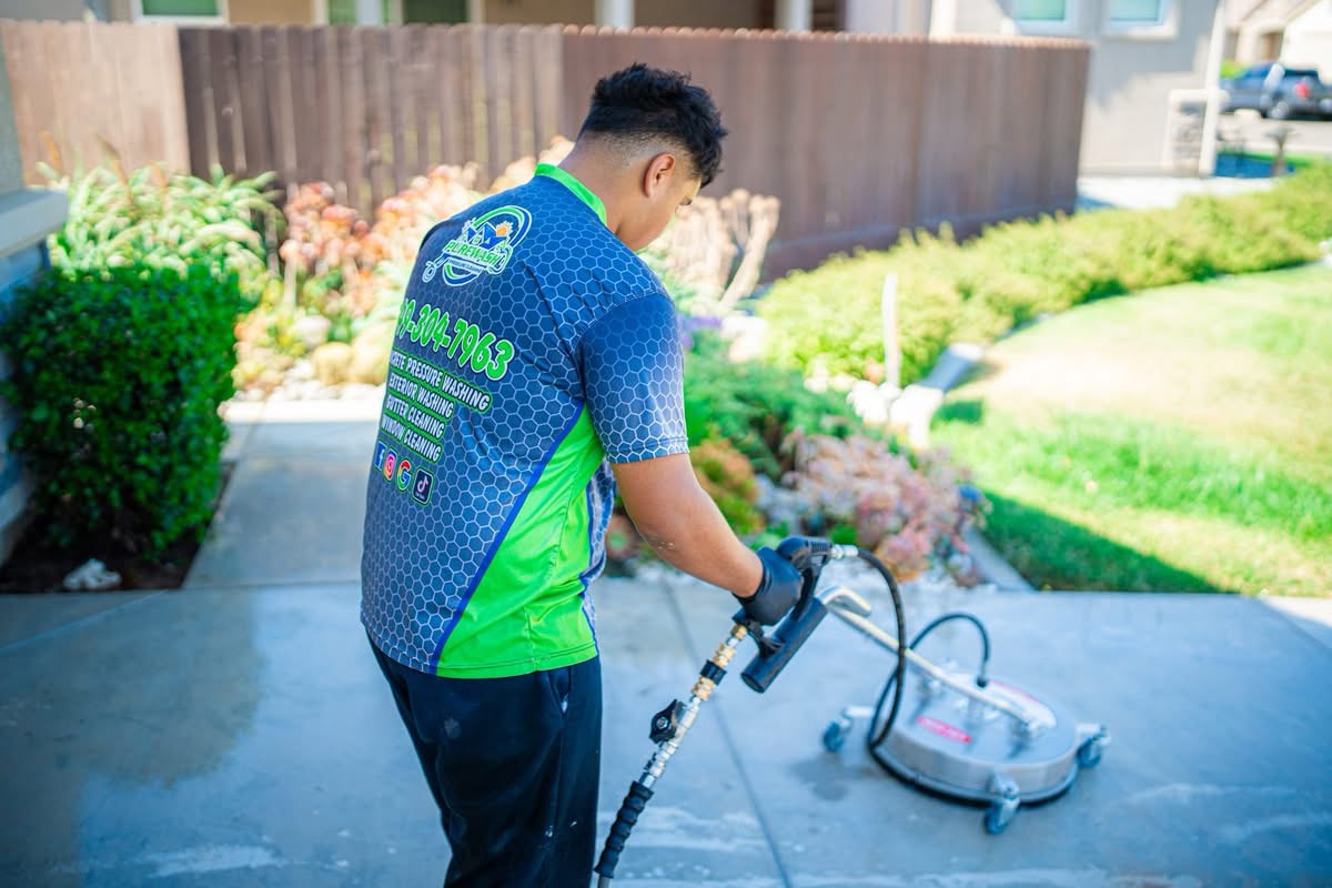 Surface cleaning a driveway